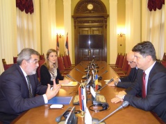 4. novembar 2011. Potpredsednik Narodne skupštine Nikola Novaković u razgovoru sa predsednikom Odbora za spoljne poslove Senata Rumunije Titusom Korlateanuom